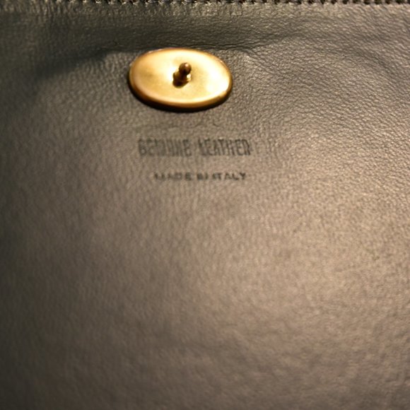 Host Pick 🥂 Italian Leather Clutch Purse - Picture 5 of 7